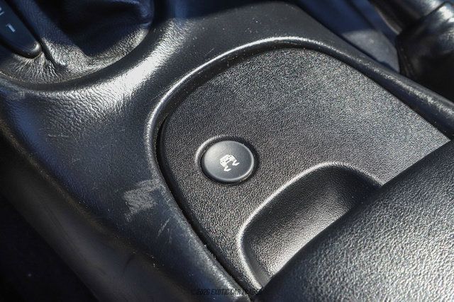 Used 1998 Chevrolet Corvette Coupe w/ Roof Pkg RWD image 46