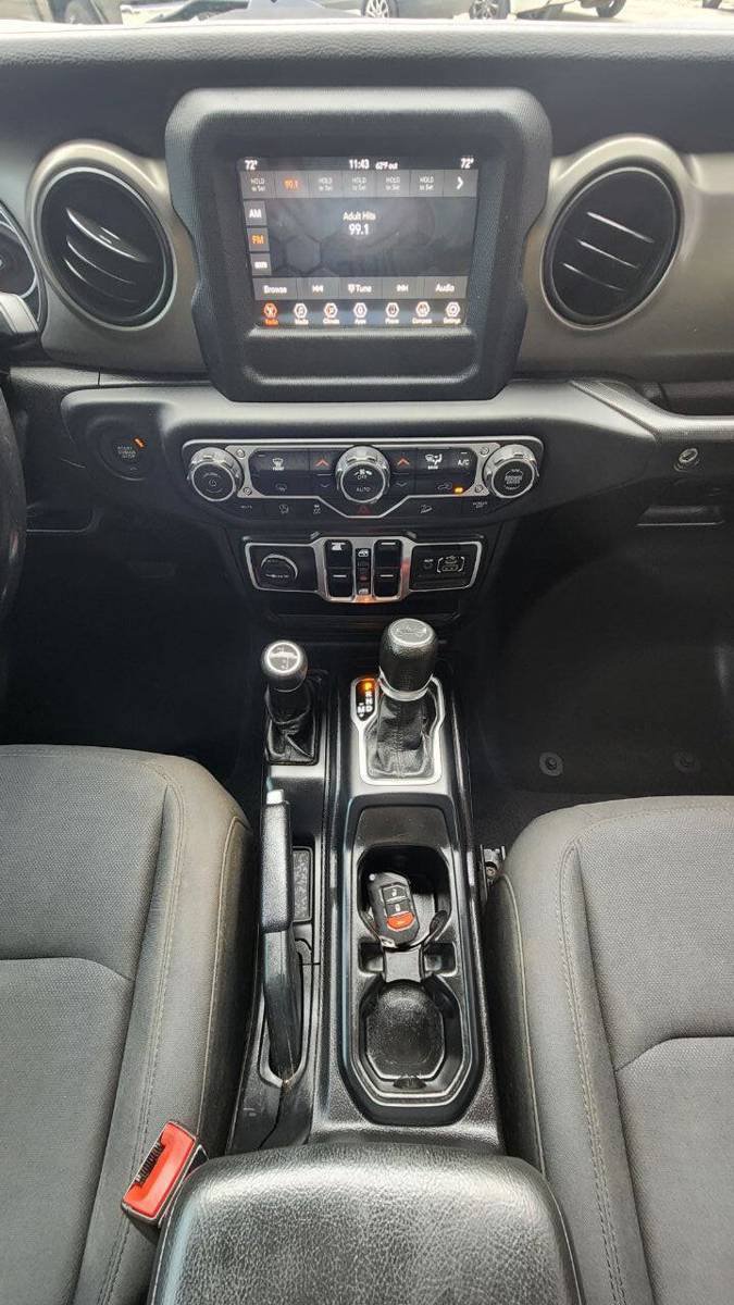 Used 2018 Jeep Wrangler Unlimited Sport S AWD/4WD image 13