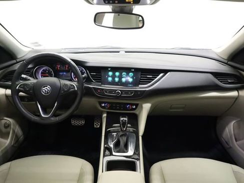 Used 2018 Buick Regal Essence w/ Driver Confidence Package #1 AWD/4WD image 14