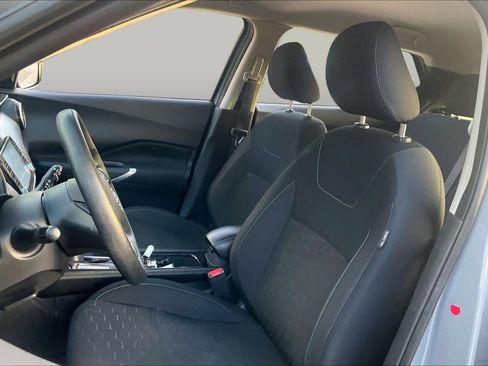 Used 2024 Nissan Kicks SV FWD image 8