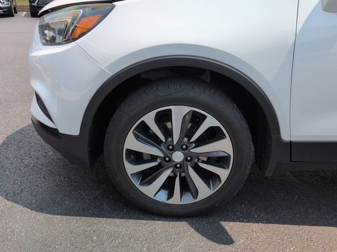 Used 2021 Buick Encore Preferred AWD/4WD image 16