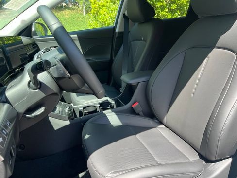 Used 2026 Hyundai Kona Limited AWD/4WD image 17