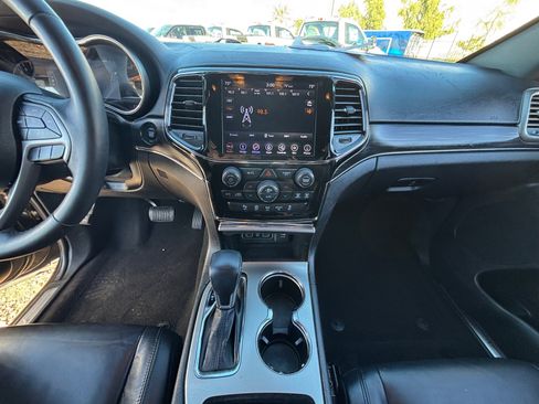 Used 2019 Jeep Grand Cherokee Limited image 20