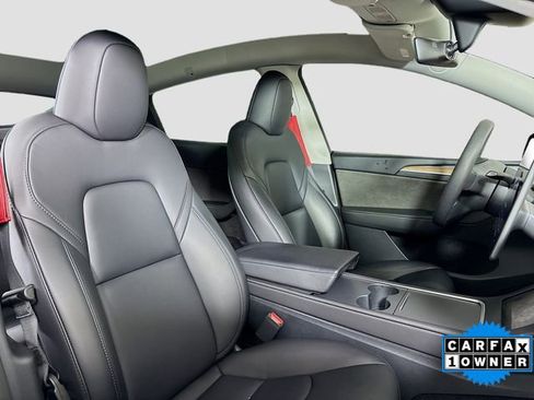 Used 2023 Tesla Model Y Performance image 27
