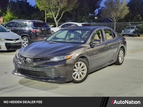 Used 2018 Toyota Camry LE w/ Audio Package FWD image 1