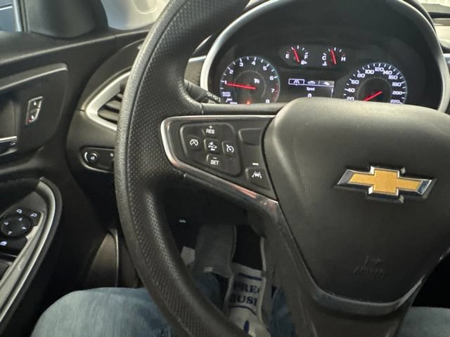 Used 2023 Chevrolet Malibu LT FWD image 39