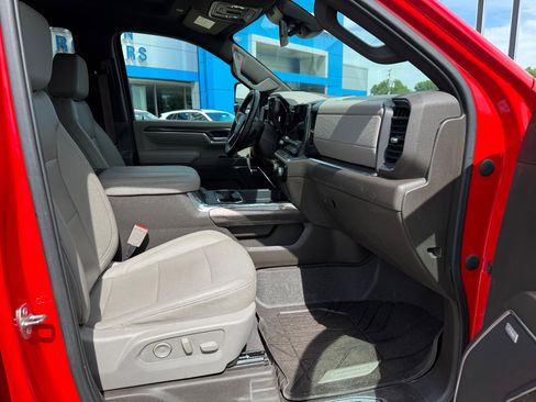 Used 2024 Chevrolet Silverado 3500 LTZ w/ LTZ Plus Package AWD/4WD image 9