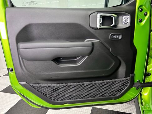 New 2025 Jeep Gladiator Rubicon w/ Safety Group image 13