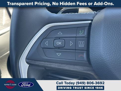 Used 2023 Jeep Grand Cherokee Limited w/ Luxury Tech Group II RWD image 26