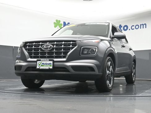 Used 2025 Hyundai Venue SEL FWD image 7