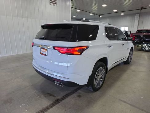 Used 2023 Chevrolet Traverse High Country w/ LPO, Floor Liner Package AWD/4WD image 8