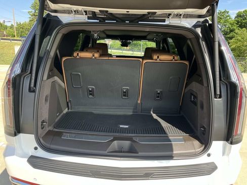 Used 2025 Cadillac Escalade Premium Luxury w/ Touring Package AWD/4WD image 12