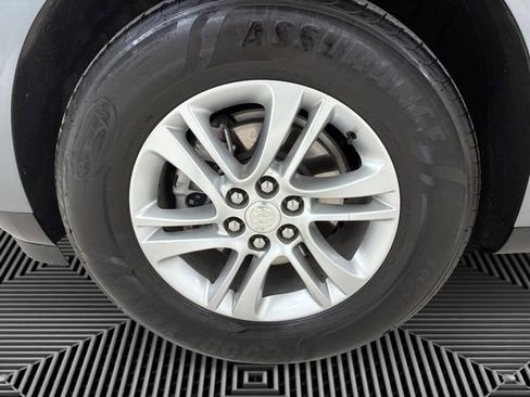 Used 2021 Buick Enclave Essence w/ Sound and Sites Package image 9