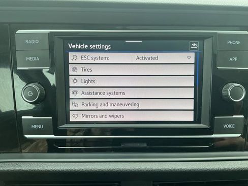 Used 2024 Volkswagen Jetta SE image 56