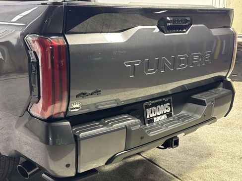 Used 2024 Toyota Tundra Platinum AWD/4WD image 38