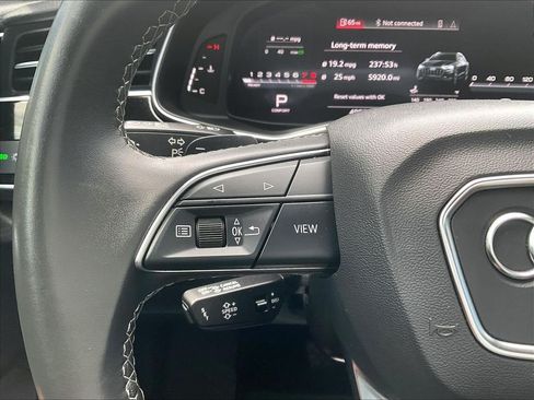 Used 2022 Audi Q8 Premium Plus w/ Premium Plus Package AWD/4WD image 23