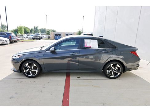 Certified 2023 Hyundai Elantra Limited FWD image 6