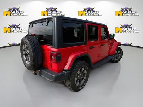 Used 2019 Jeep Wrangler Unlimited Sahara w/ Dual Top Group AWD/4WD image 4