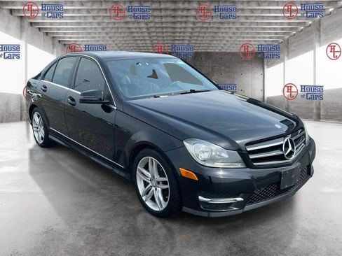 Used 2014 Mercedes-Benz C 300 4MATIC Sedan image 3