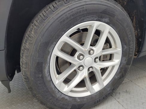 Used 2021 Jeep Grand Cherokee L Laredo w/ Luxury Tech Group I image 31