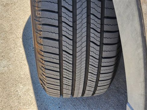 Used 2020 MAZDA CX-5 Touring image 11