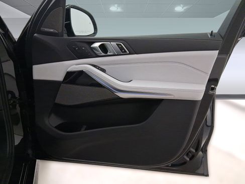 New 2026 BMW X5 xDrive50e w/ M Sport Package image 29