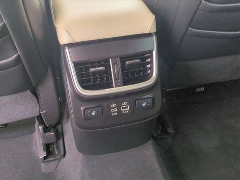 Certified 2025 Subaru Outback Limited w/ Popular Package #2 AWD/4WD image 19