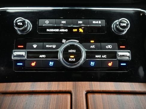 Used 2019 Lincoln Navigator L Reserve AWD/4WD image 21