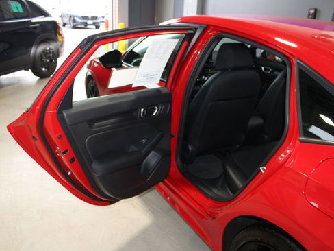 Used 2025 Honda Civic Sport image 18