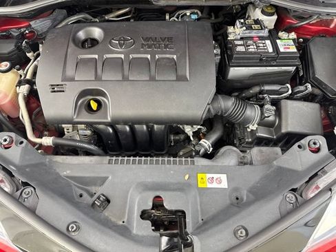 Used 2020 Toyota C-HR XLE FWD image 22