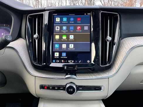 Used 2023 Volvo XC60 B5 Plus w/ Climate Package image 14