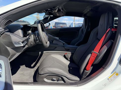 Used 2025 Chevrolet Corvette Stingray Coupe w/ 1LT RWD image 11