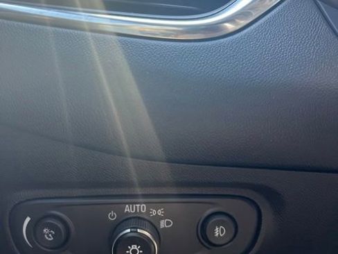 Used 2020 Chevrolet Equinox LT AWD/4WD image 13