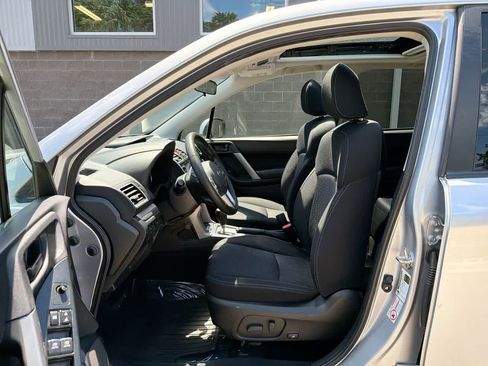 Used 2018 Subaru Forester 2.5i Premium AWD/4WD image 21