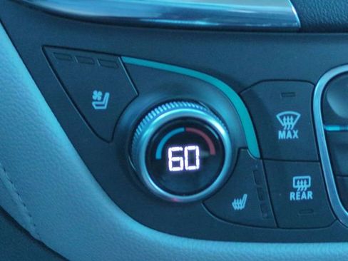 Used 2019 Chevrolet Equinox Premier AWD/4WD image 22