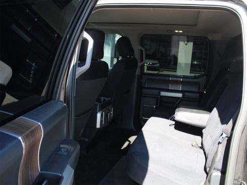 Used 2015 Ford F150 Lariat w/ Equipment Group 502A Luxury image 11