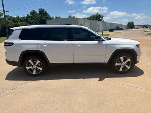 Used 2021 Jeep Grand Cherokee L Limited RWD image 6