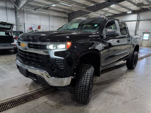 Used 2025 Chevrolet Silverado 1500 LT w/ Work Truck Package image 6