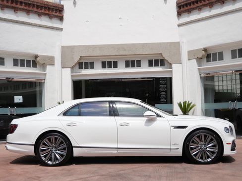 Used 2024 Bentley Flying Spur W12 AWD/4WD image 5