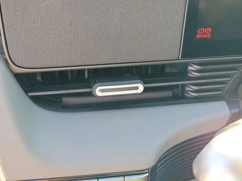 New 2025 Hyundai Ioniq 5 SEL image 30