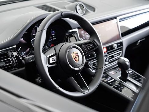 Certified 2025 Porsche Macan Turbo AWD/4WD image 9