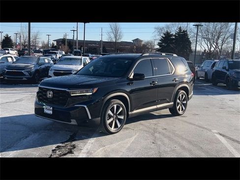 Used 2023 Honda Pilot Elite image 4