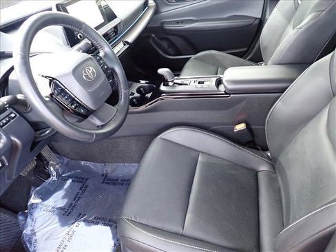 Used 2024 Toyota Prius XLE AWD/4WD image 11