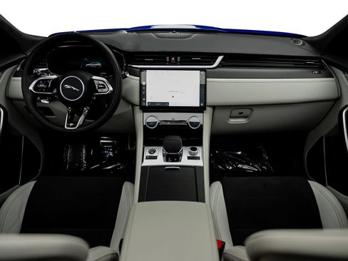 Used 2025 Jaguar F-PACE SVR 575 Edition AWD/4WD image 42