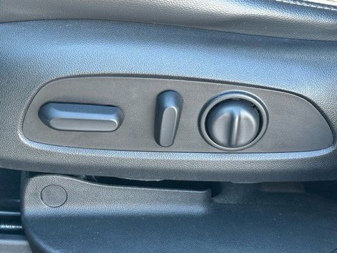 Used 2017 GMC Acadia Denali w/ Technology Package image 15