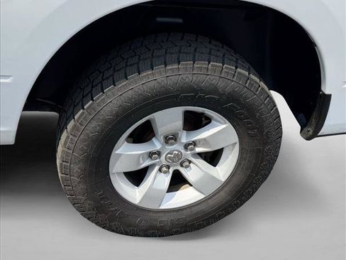 Used 2019 RAM 1500 Classic SLT AWD/4WD image 9