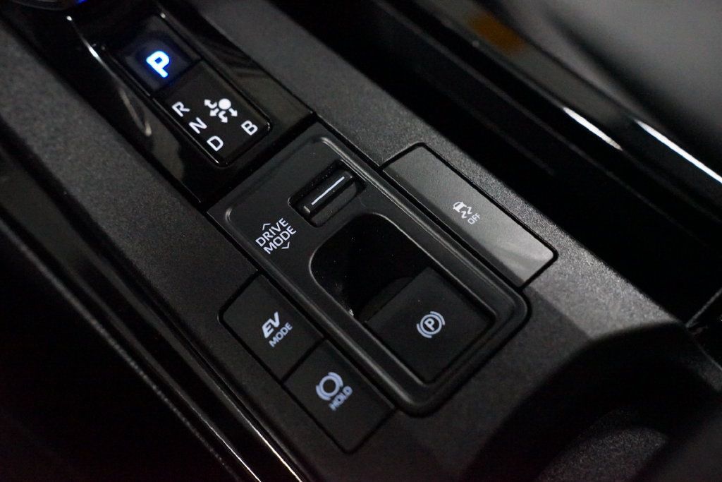 Used 2024 Toyota Prius Limited w/ Limited Premium Package FWD image 23