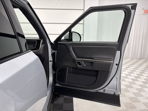 Used 2023 Rivian R1T Adventure image 18