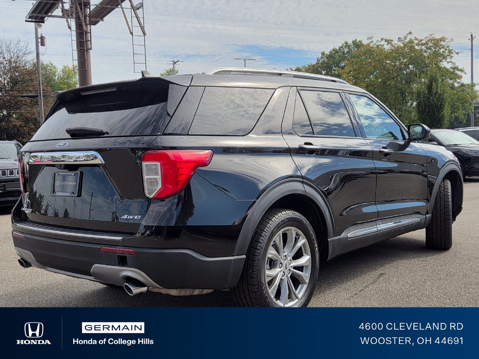 Used 2024 Ford Explorer Limited AWD/4WD image 19