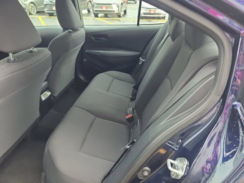 Used 2025 Toyota Corolla LE FWD image 12